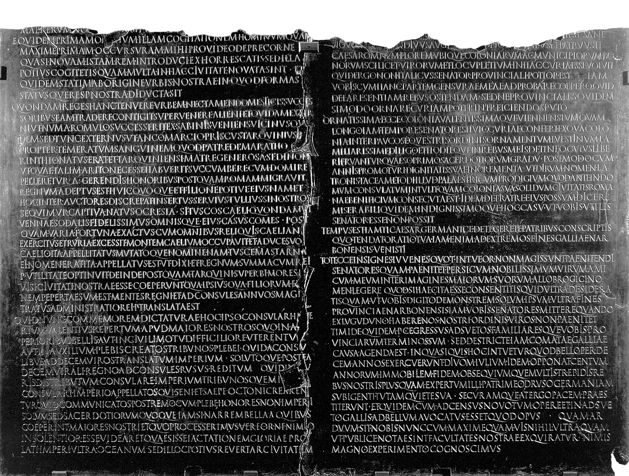 L’écriture publique  du pouvoir : l’exemple  du monde romain